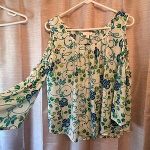 Cold shoulder top